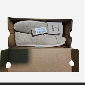 TOMS Womens 7 WIDE Beige Slip-On Loafers